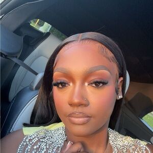 Meet your Posher, Sanaa